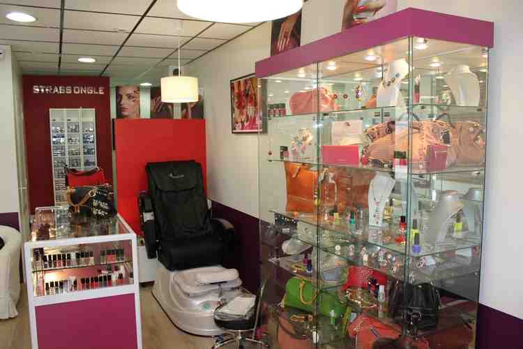 strass, ongle, vitrine, fauteuil